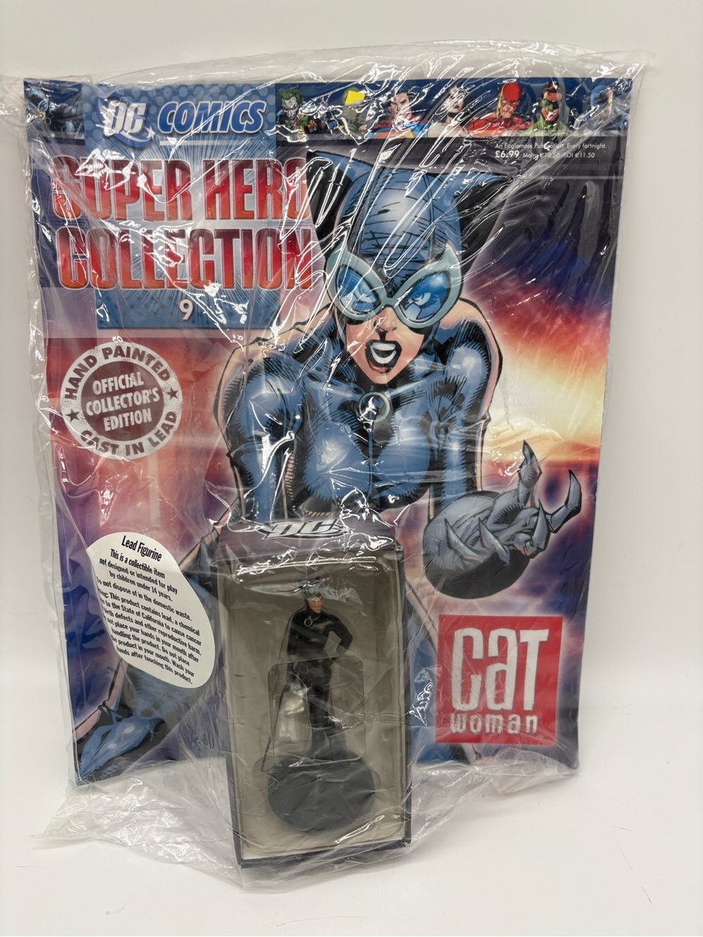 Eaglemoss DC Comics Super Hero Collection Issue 9: Catwoman figurine & magazine